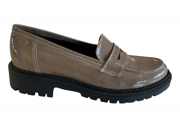 Γυναικείο δερμάτινο loafer σε πούρο χρώμα Ioannis 500-44