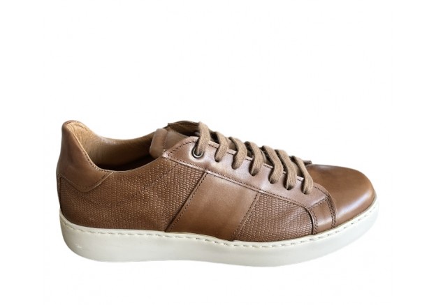 Ανδρικό sneaker Antonio δερμάτινο σε ταμπά χρώμα 450 Ανδρικό sneaker Antonio δερμάτινο σε ταμπά χρώμα 450