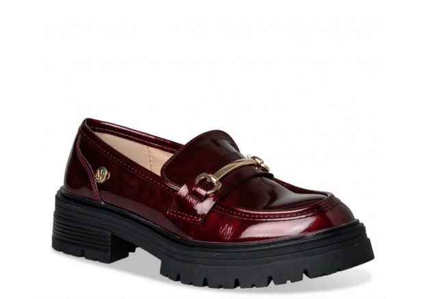 Γυναικεία loafers Envie σε μπορντώ λουστρίνι E30-20488 Γυναικεία loafers Envie σε μπορντώ λουστρίνι E30-20488