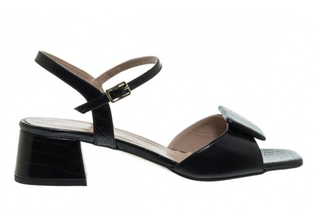 Δερμάτινο γυναικείο πέδιλο MOURTZI σε μαύρο χρώμα 35/36405_DC